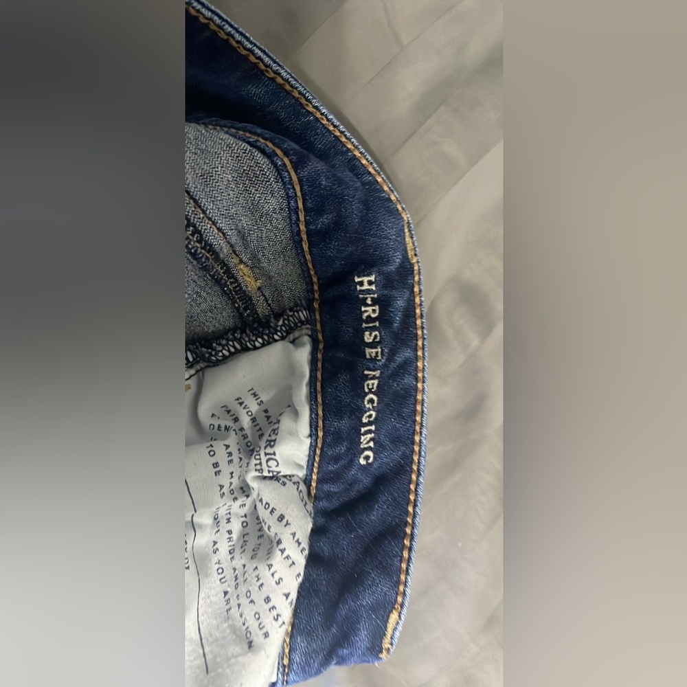 American eagle ripped jeggings